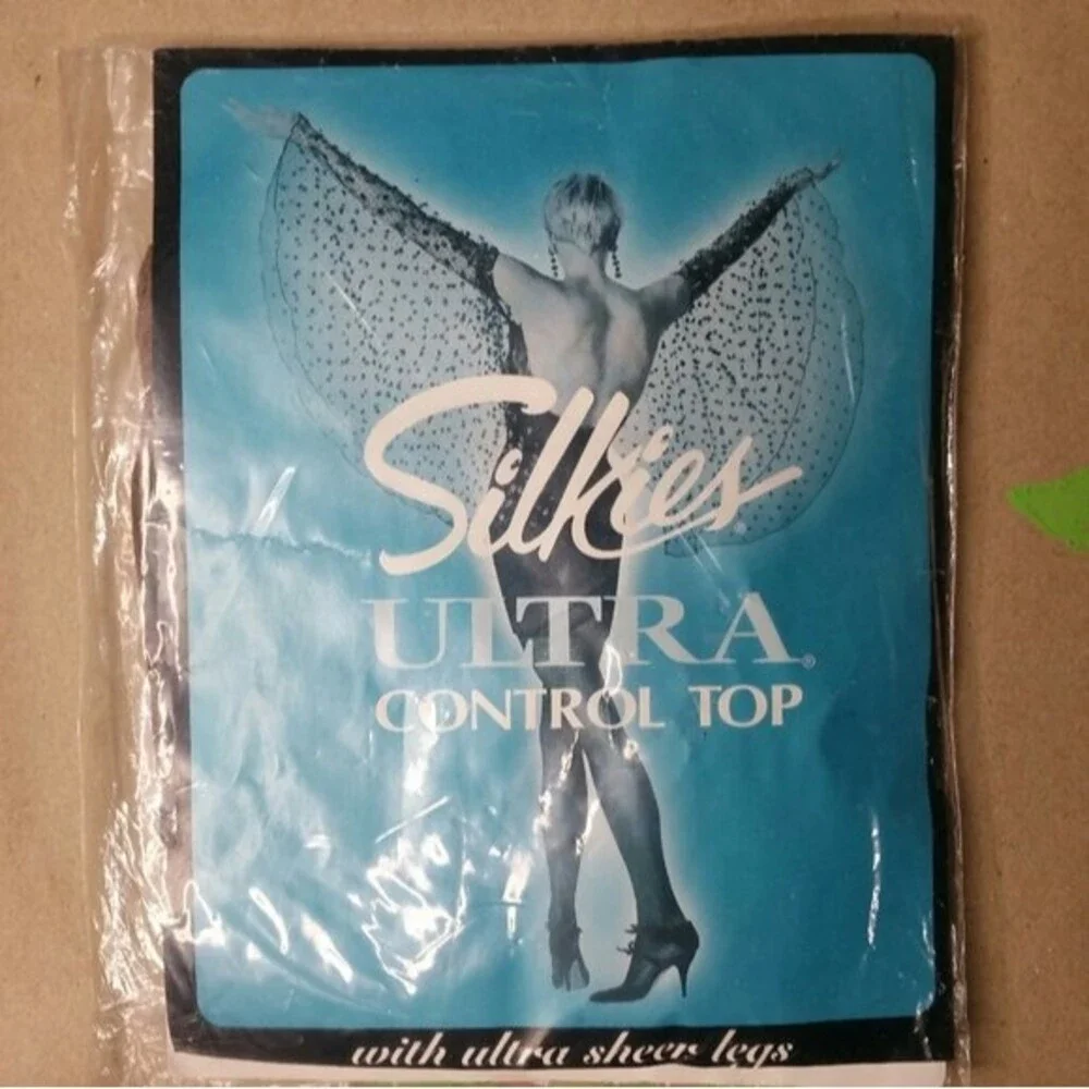 NEW Silkies Ultra Control Top Pantyhose Beige S